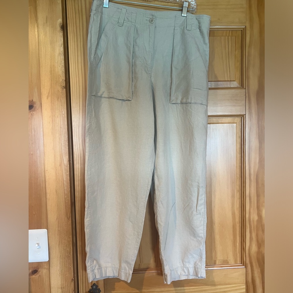 J. Crew Seaside Cargo Pant tan/khaki camp pants. Size 12